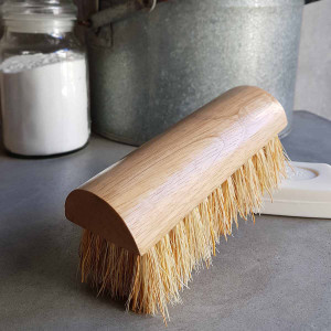 Eco Scrubbing Brush - Solid Wood & Tampico Fibres, a practical cleaning tool for regular household care